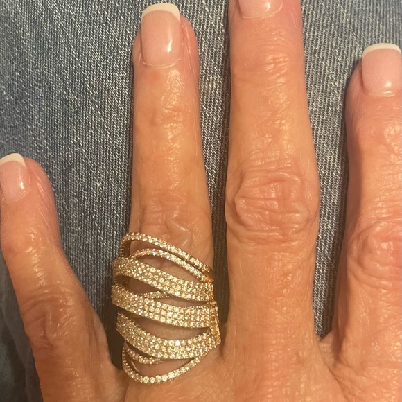 Diamond Gold and Silver Women's Ring 18k gold plated.5 rows. 6 1/2 - Picture 4 of 11